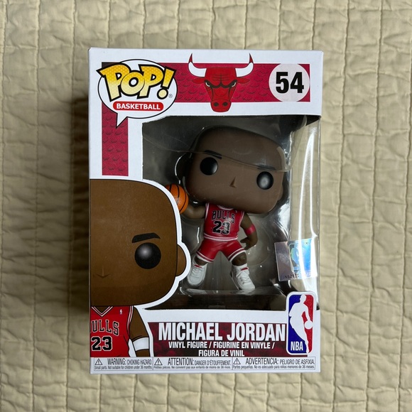 Michael Jordan’s Funko POP! Figure #54 w/ Protector - Picture 1 of 3